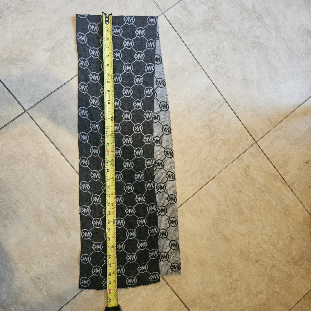 Michael Kors signature brand logo scarf Unisex Men's Women's